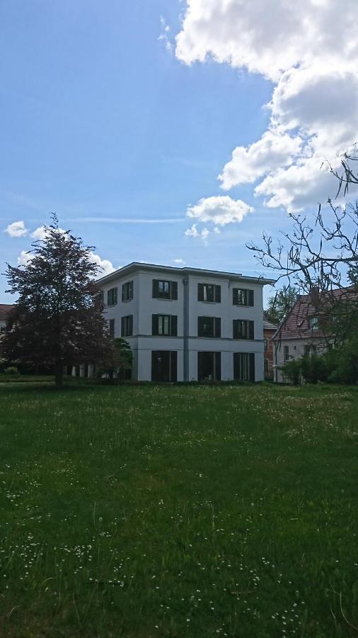 Architekten Villa In Theaternaehe Майнинген Екстериор снимка