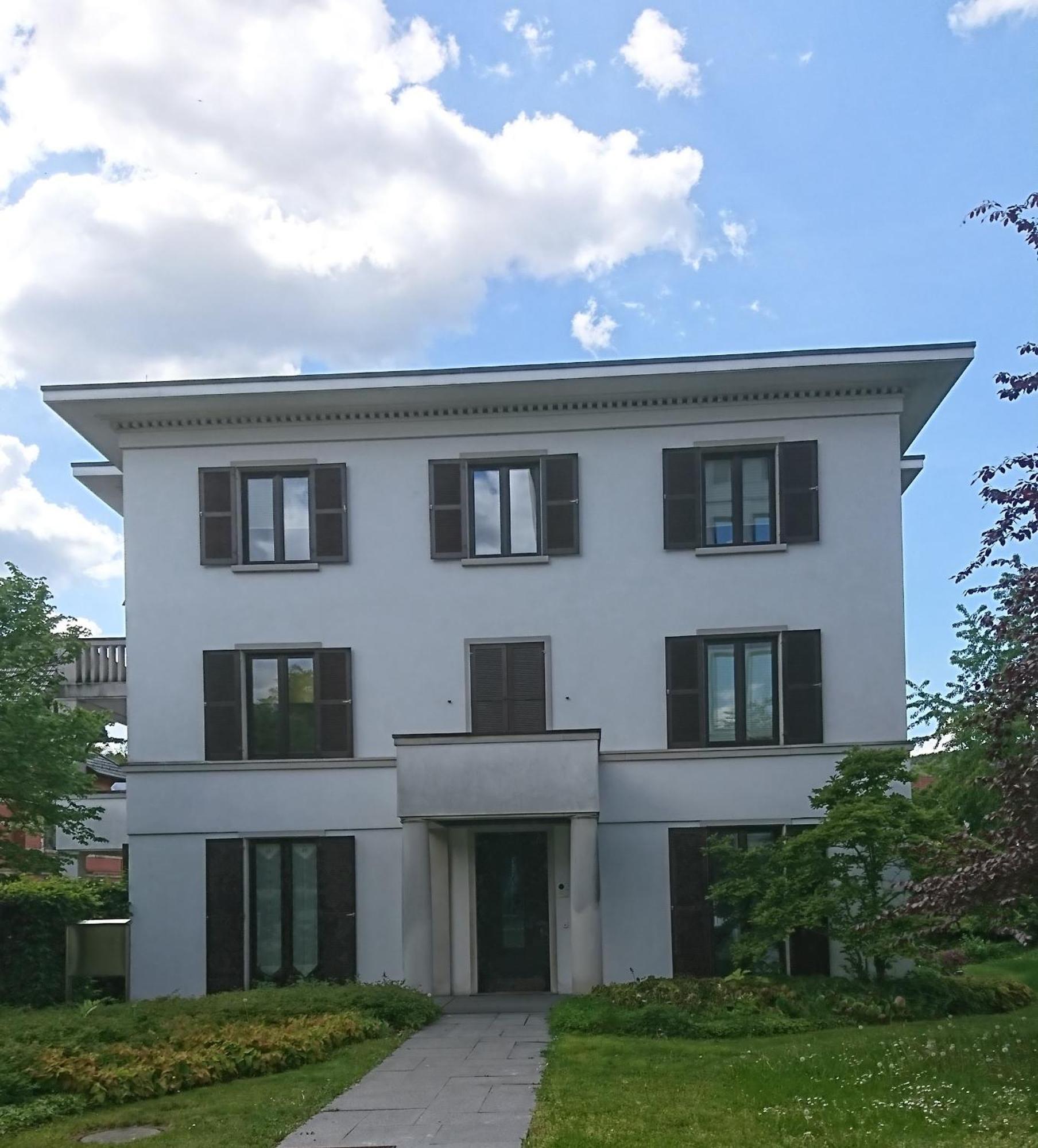 Architekten Villa In Theaternaehe Майнинген Екстериор снимка